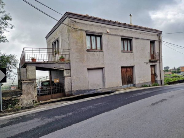 casa indipendente in vendita a Mascali in zona Santa Venera