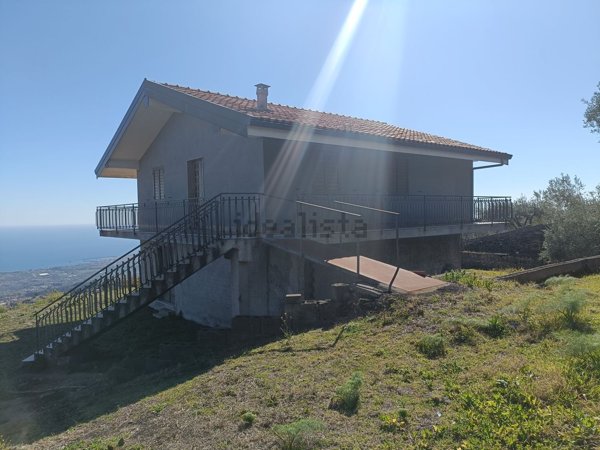 casa indipendente in vendita a Mascali in zona Montargano