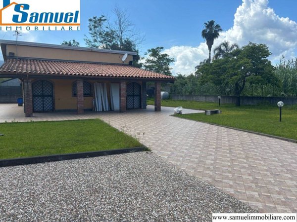 casa indipendente in vendita a Mascali in zona Fondachello
