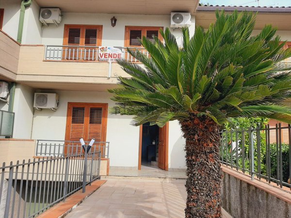 casa indipendente in vendita a Mascali