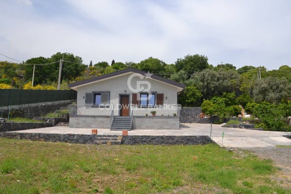 casa indipendente in vendita a Mascali in zona Nunziata