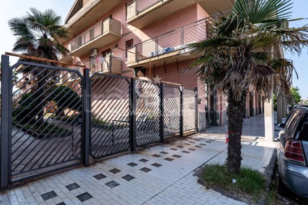 negozio in vendita a Mascali