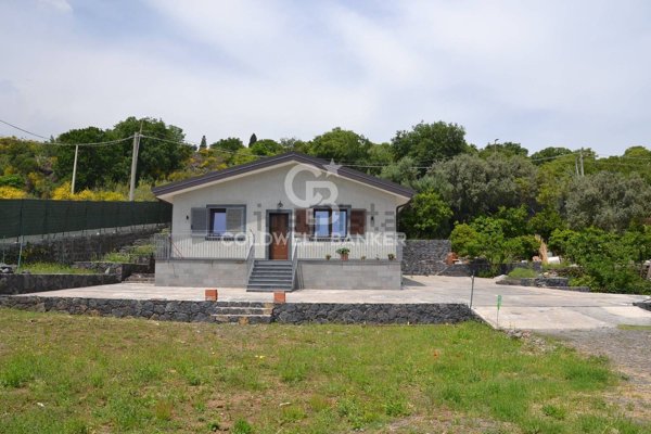 casa indipendente in vendita a Mascali in zona Nunziata