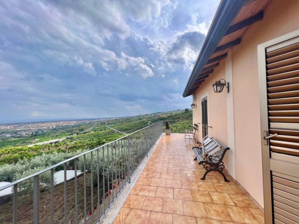 appartamento in vendita a Mascali in zona Fondachello