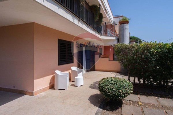 casa indipendente in vendita a Mascali in zona Fondachello
