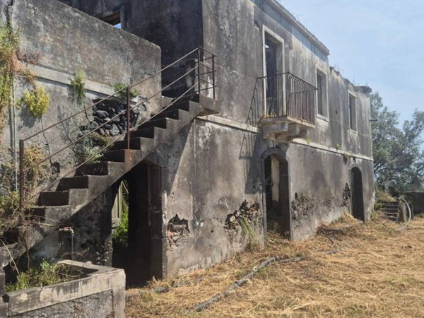 casa indipendente in vendita a Mascali in zona Carrabba