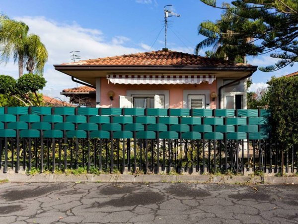 casa indipendente in vendita a Mascali in zona Fondachello