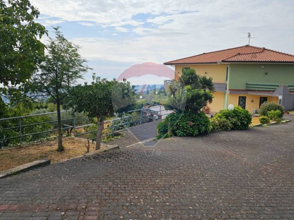 casa indipendente in vendita a Mascali in zona Puntalazzo