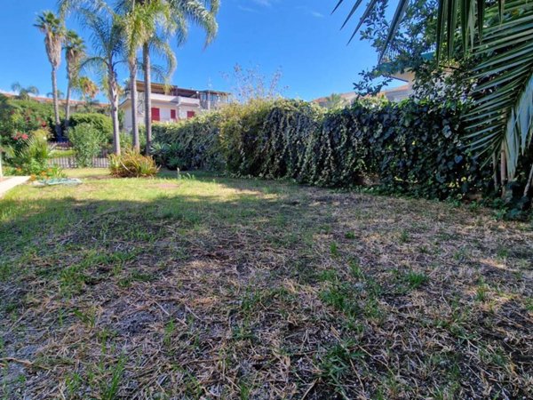 casa indipendente in vendita a Mascali in zona Fondachello