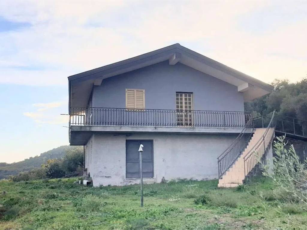 casa indipendente in vendita a Mascali in zona Montargano