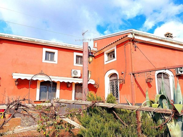 negozio in vendita a Mascali