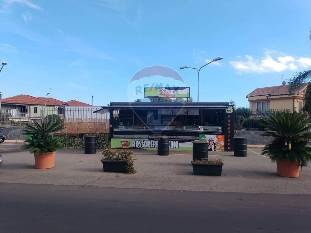 negozio in vendita a Mascali