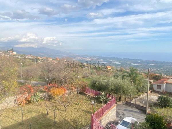 casa indipendente in vendita a Mascali