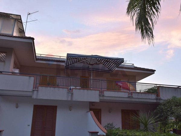 casa indipendente in vendita a Mascali in zona Fondachello