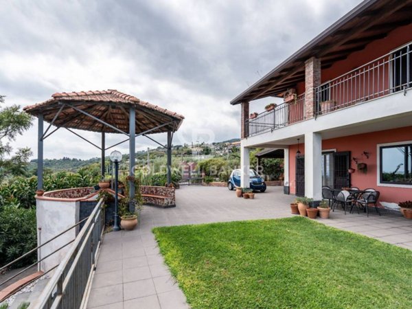 casa indipendente in vendita a Mascali