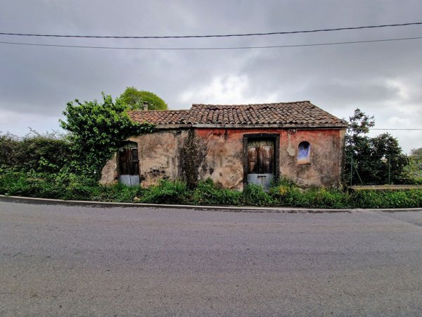 casa indipendente in vendita a Mascali in zona Santa Venera