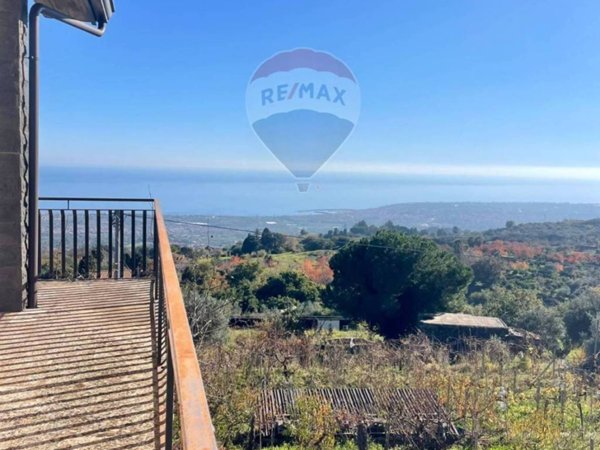 casa indipendente in vendita a Mascali in zona Montargano