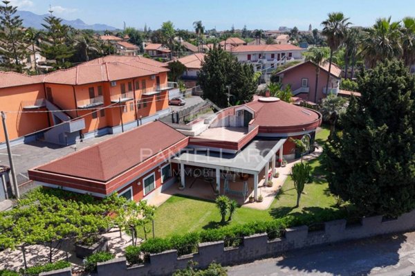 casa indipendente in vendita a Mascali in zona Fondachello