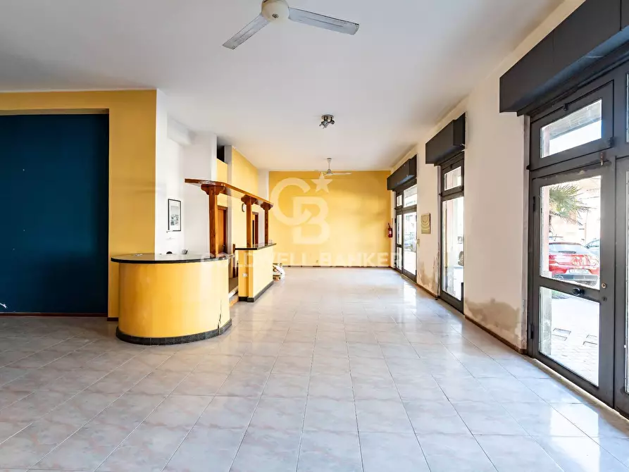 locale commerciale in vendita a Mascali in zona Fondachello