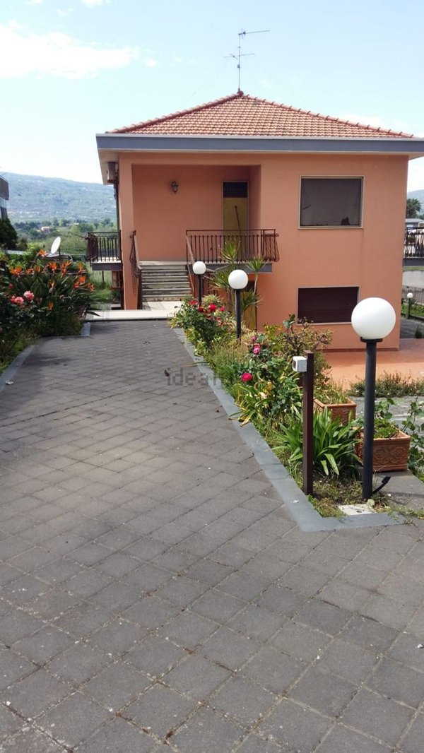 casa indipendente in vendita a Mascali in zona Fondachello