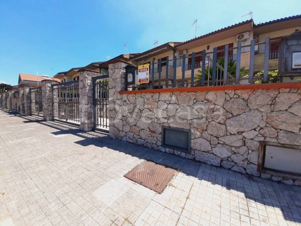 casa indipendente in vendita a Mascali in zona Carrabba