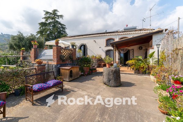 appartamento in vendita a Mascali in zona Puntalazzo