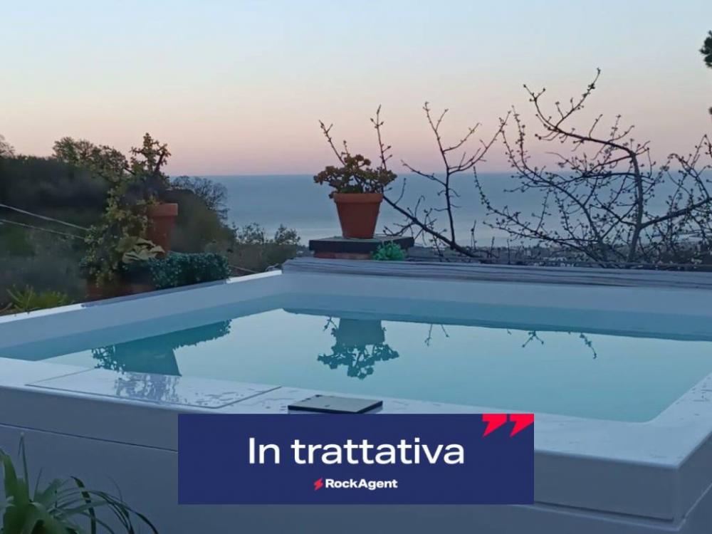 casa indipendente in vendita a Mascali in zona Puntalazzo