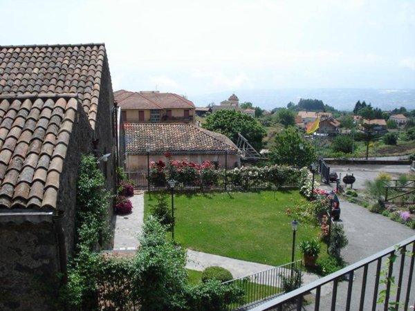 negozio in vendita a Mascali in zona Montargano