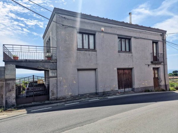 casa indipendente in vendita a Mascali in zona Santa Venera