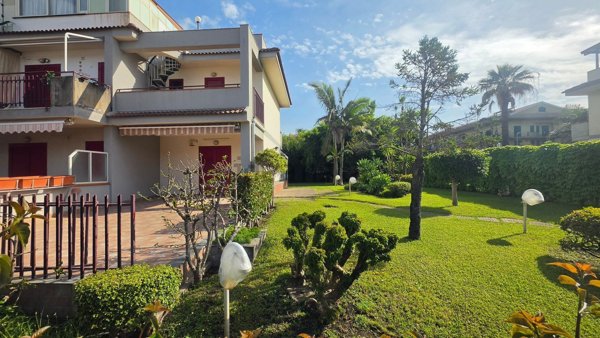 casa indipendente in vendita a Mascali in zona Fondachello
