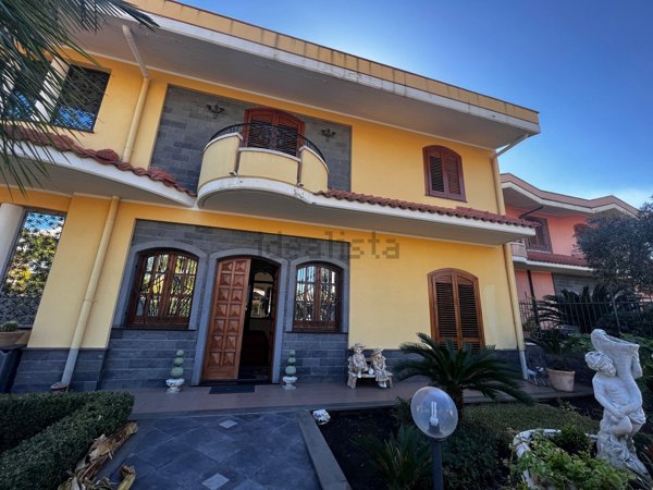 casa indipendente in vendita a Mascali in zona Fondachello