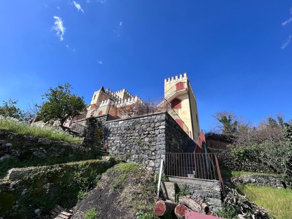 casa indipendente in vendita a Mascali in zona Puntalazzo