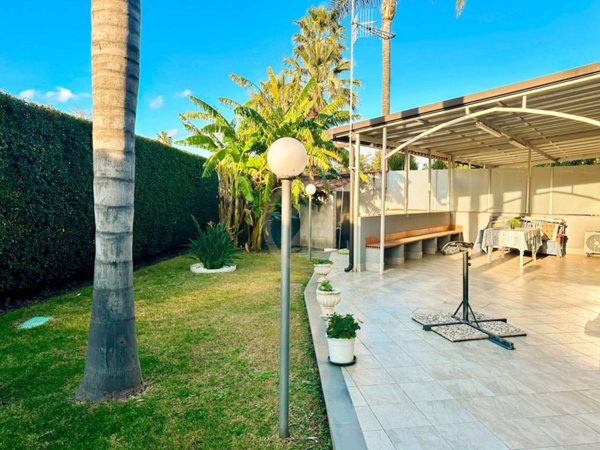 casa indipendente in vendita a Mascali