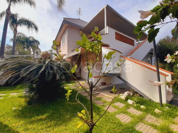 casa indipendente in vendita a Mascali in zona Fondachello