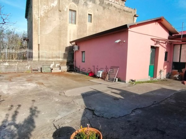 casa indipendente in vendita a Mascali in zona Puntalazzo