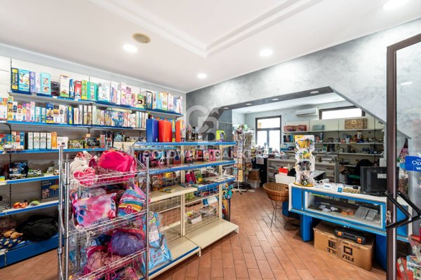 locale commerciale in vendita a Mascali
