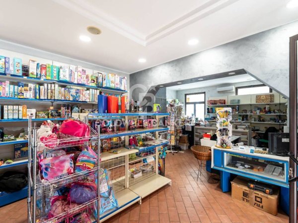 negozio in vendita a Mascali