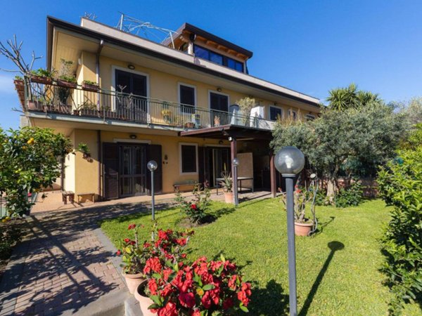 casa indipendente in vendita a Mascali in zona Sant’Anna
