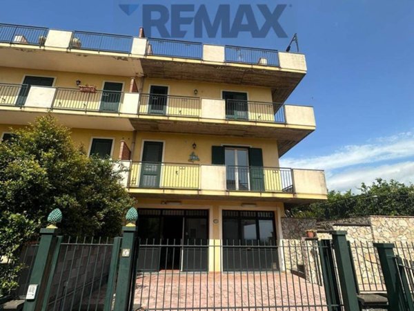intera palazzina in vendita a Mascali
