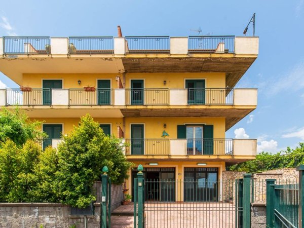 intera palazzina in vendita a Mascali