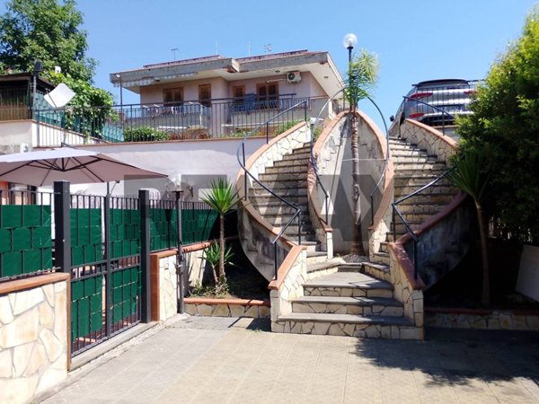 casa indipendente in vendita a Mascali in zona Carrabba