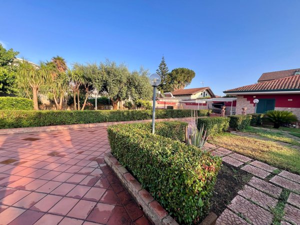 casa indipendente in vendita a Mascali in zona Fondachello