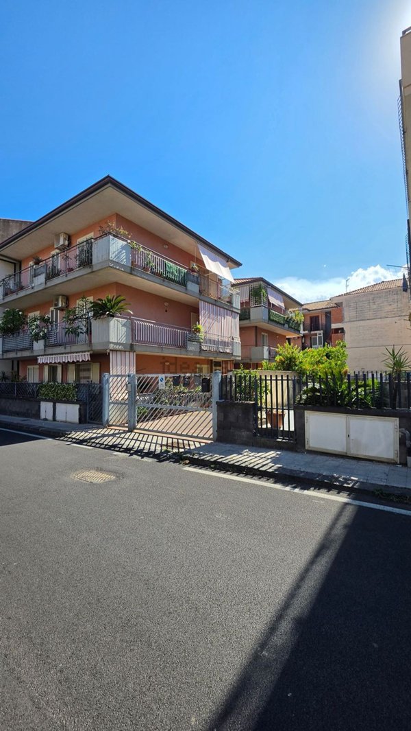 appartamento in vendita a Mascali in zona Carrabba