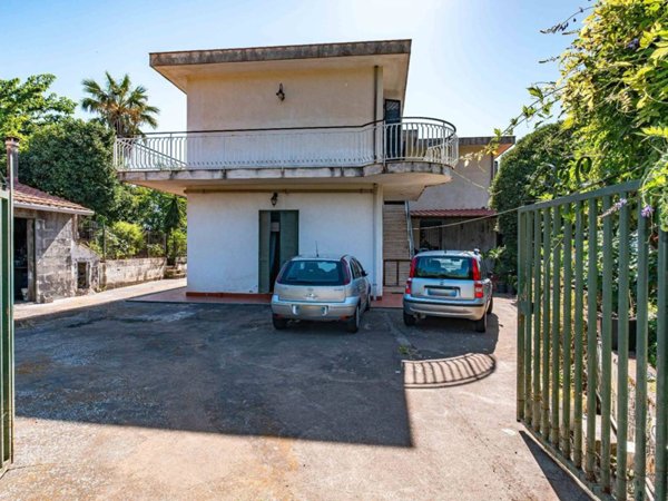 casa indipendente in vendita a Mascali in zona Puntalazzo