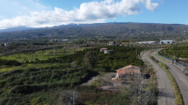 quadrivano in vendita a Mascali in zona Fondachello