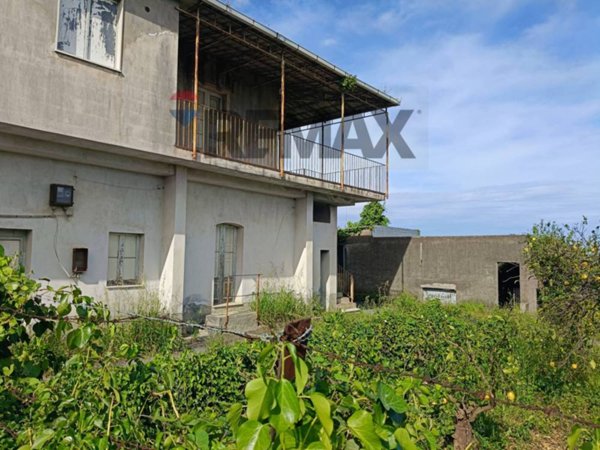 casa indipendente in vendita a Mascali in zona Nunziata