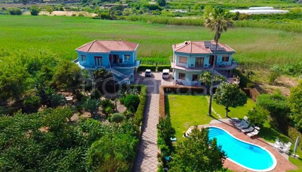 casa indipendente in vendita a Mascali in zona Fondachello