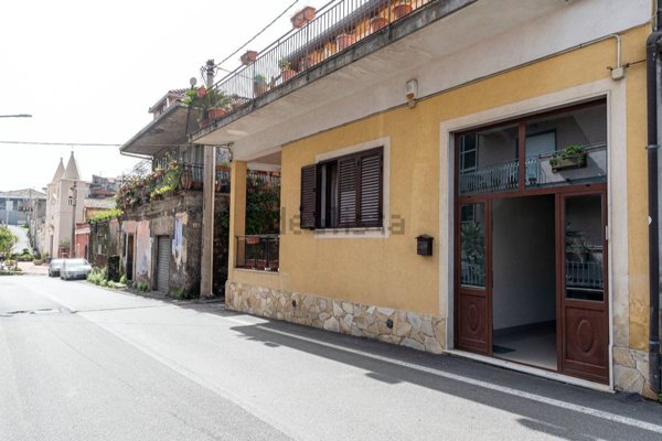 casa indipendente in vendita a Mascali in zona Santa Venera