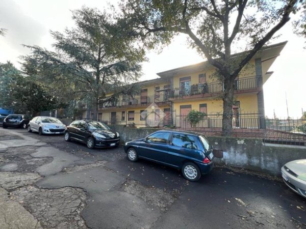 intera palazzina in vendita a Mascalucia