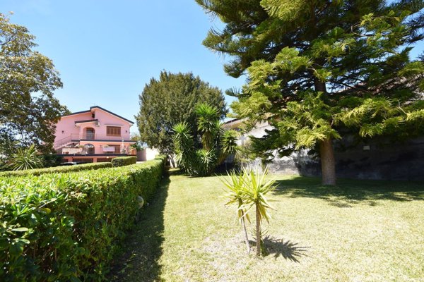 casa indipendente in vendita a Mascalucia